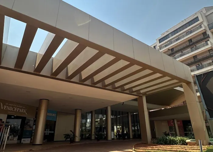 Apto Completo Com Varanda E Garagem Em Brasilia