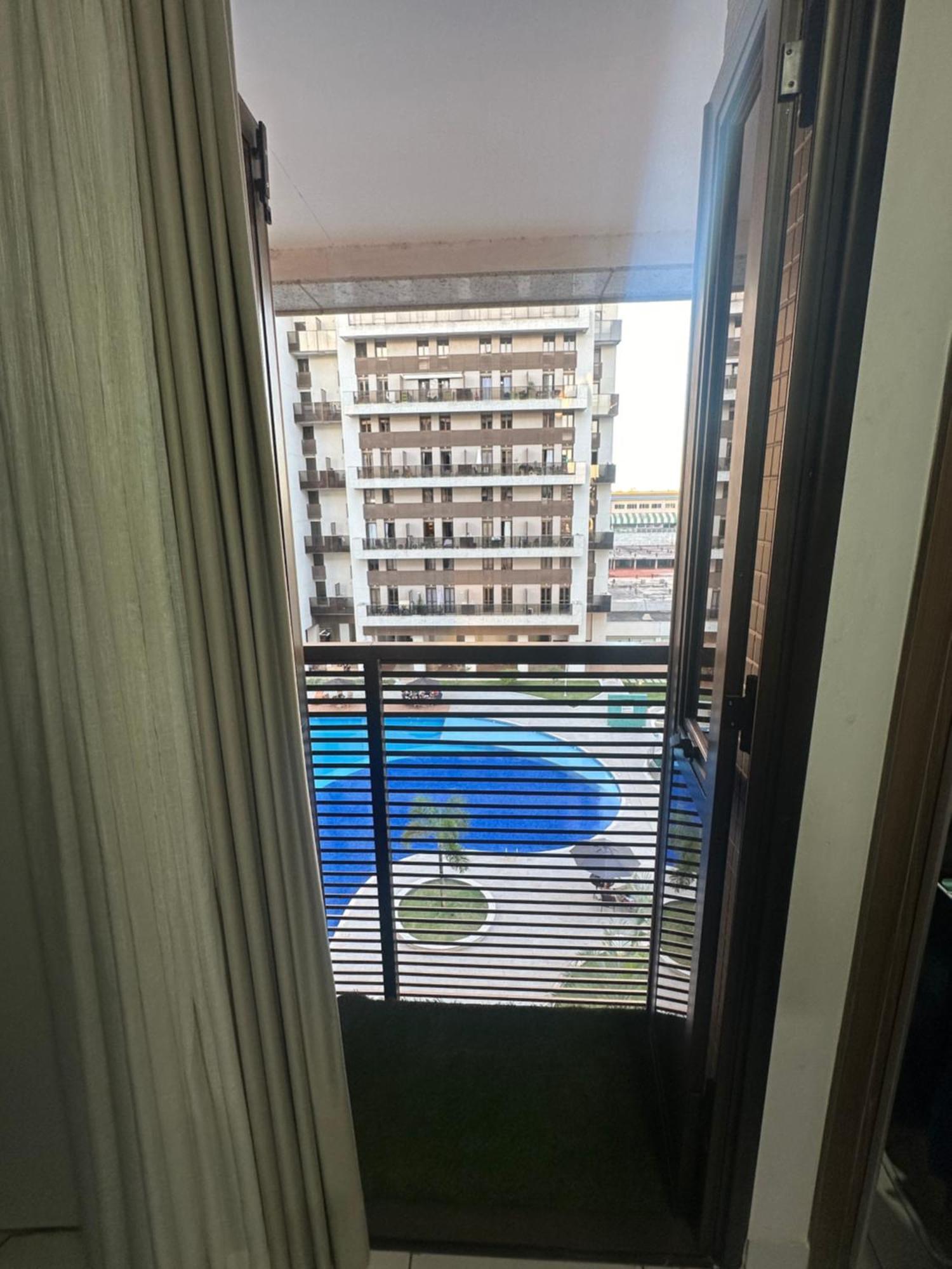 Apto Completo Com Varanda E Garagem Em